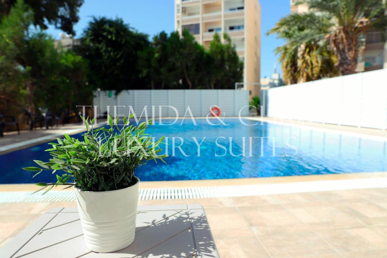 Апартаменти Front-row - Skyline Retreat - Pool Access *
