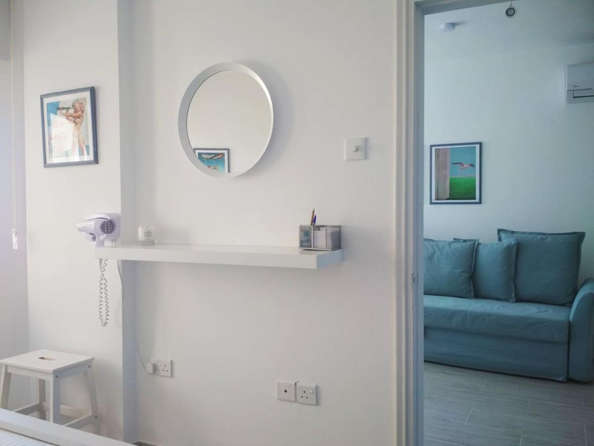 Front-row - Skyline Retreat - Pool Access Апартаменти