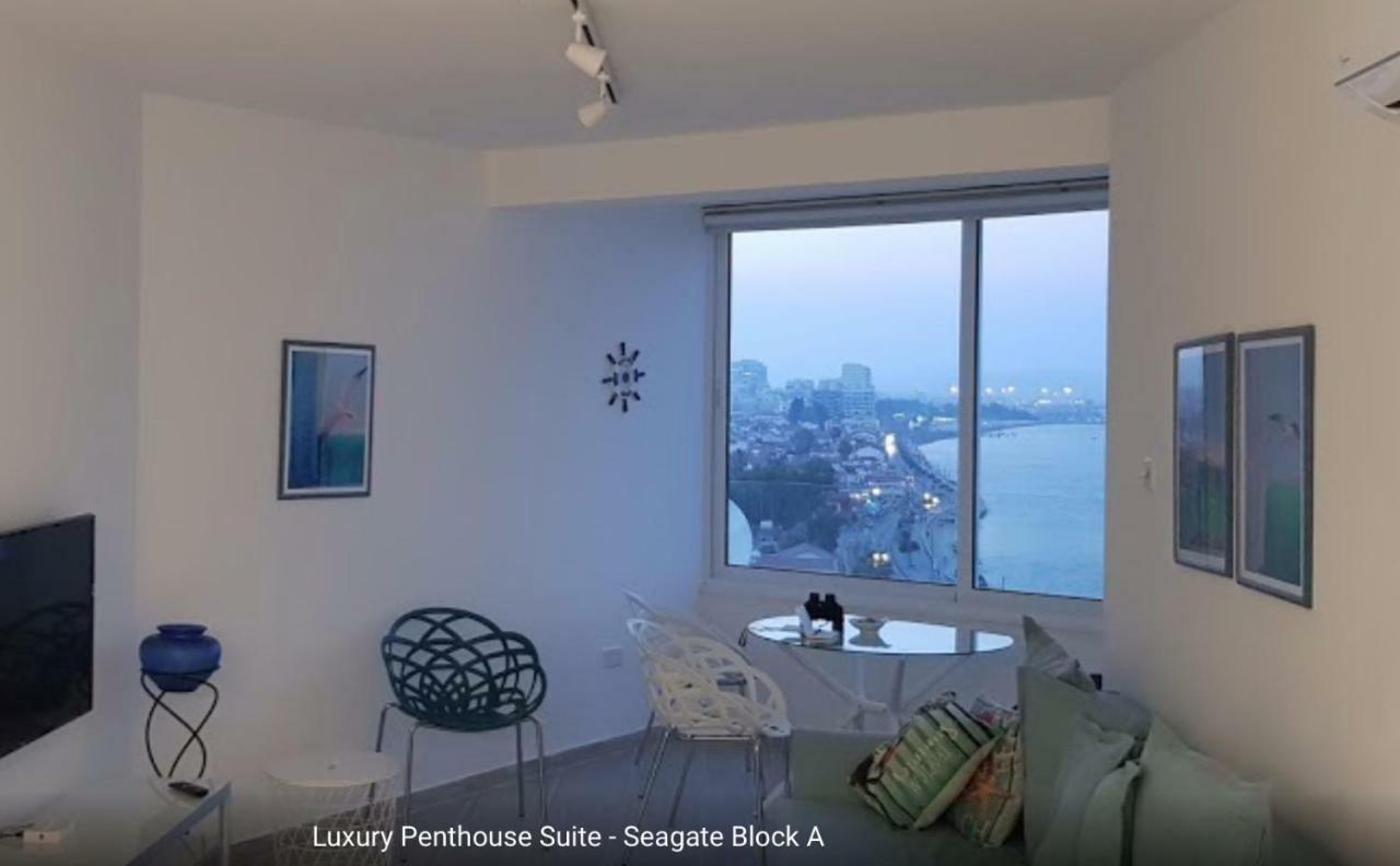 Beachfront Skyline Retreat 1Br Pool Central Apartment Larnaca